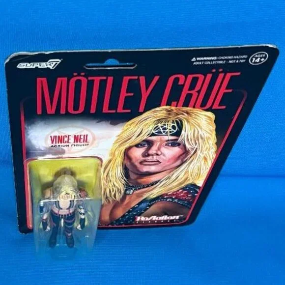 NEW ~ MOTLEY CRUE ~ VINCE NEIL ~ SHOUT AT THE DEVIL ~ COLLECTIBLE ACTION FIGURE - Picture 3 of 10